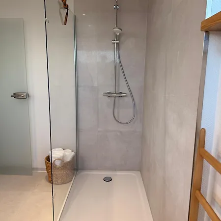 Elegantes Seeidylle Mit Blick Auf Möhnesee