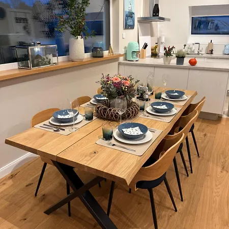 Elegantes Seeidylle Mit Blick Auf Möhnesee